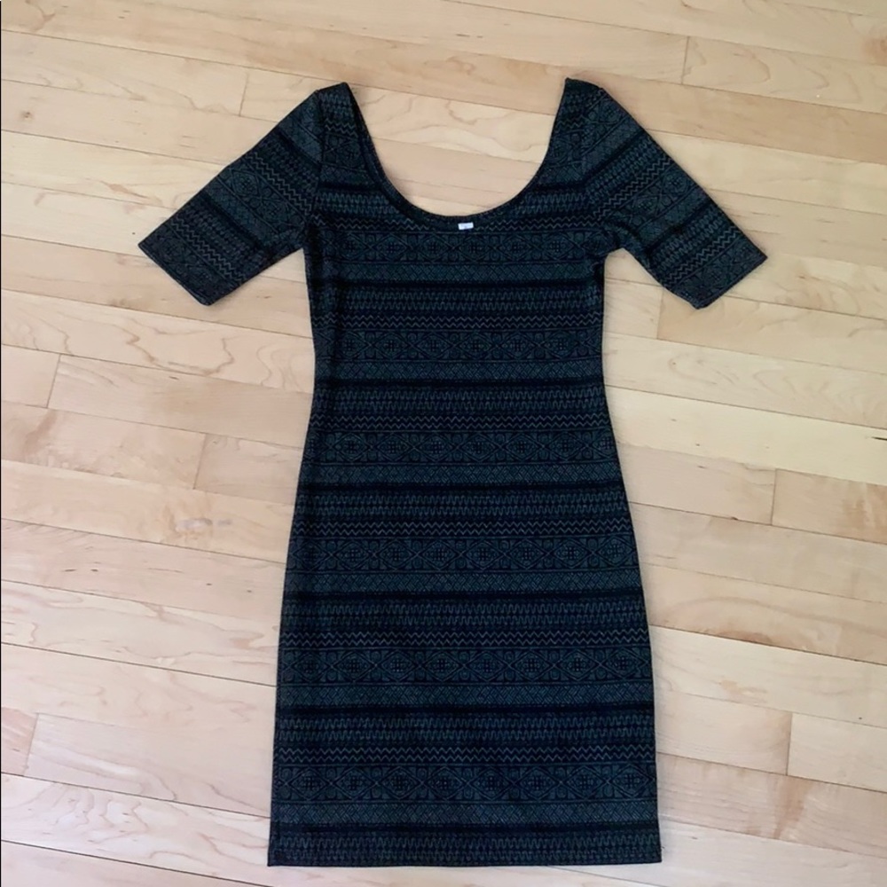 Fitted black dress